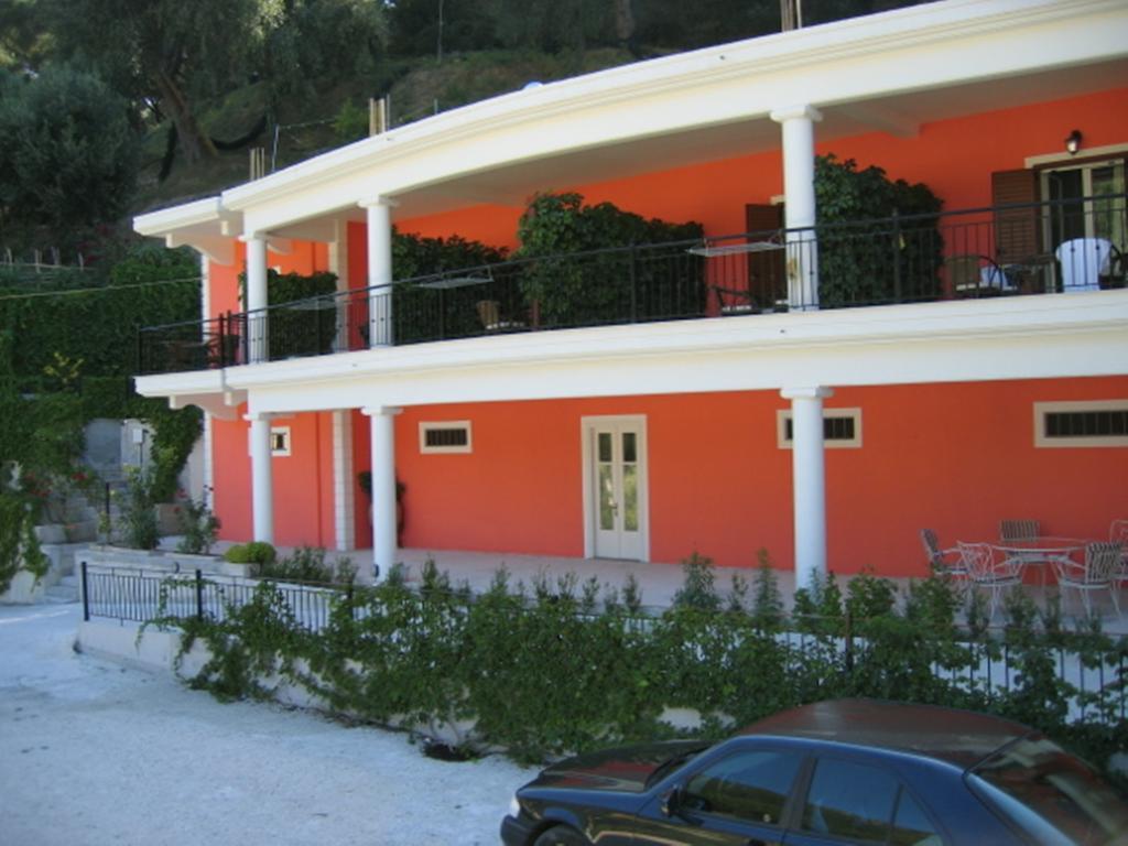 بارغا Nikas Villa Orange Apartments المظهر الخارجي الصورة
